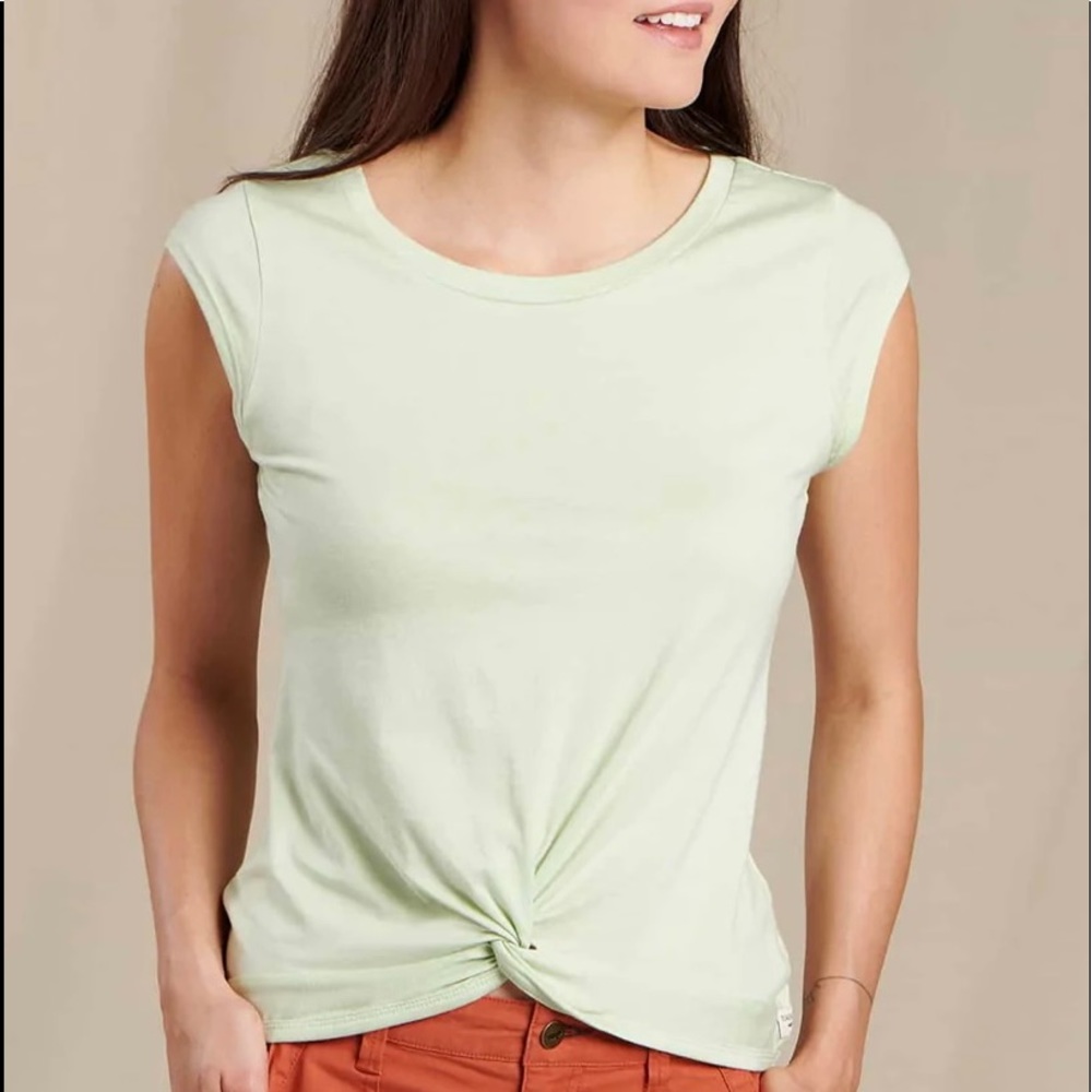 Toad & Co Anza Short Sleeve Shirt elderflower color (light green) M NWT
